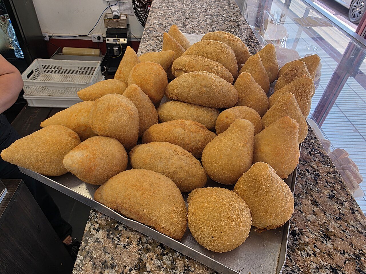 Salgados fritos para festa